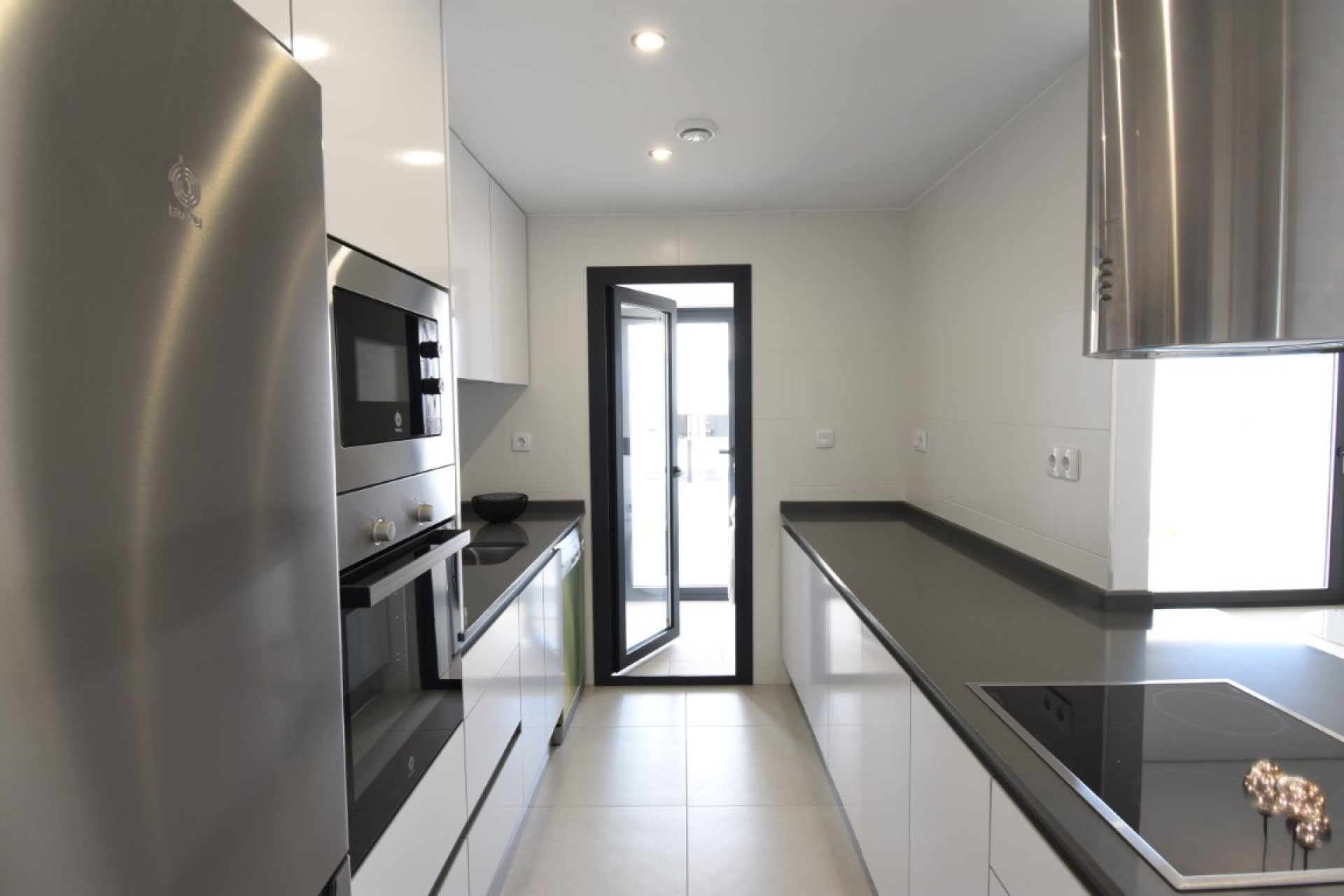 Новое здание - ground-floor - San Miguel de Salinas