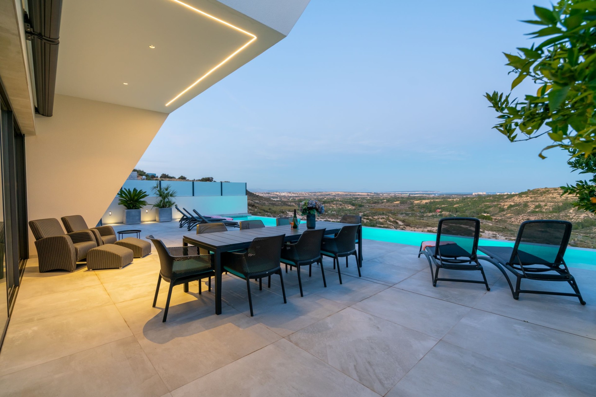 Новое здание - Villa - Rojales