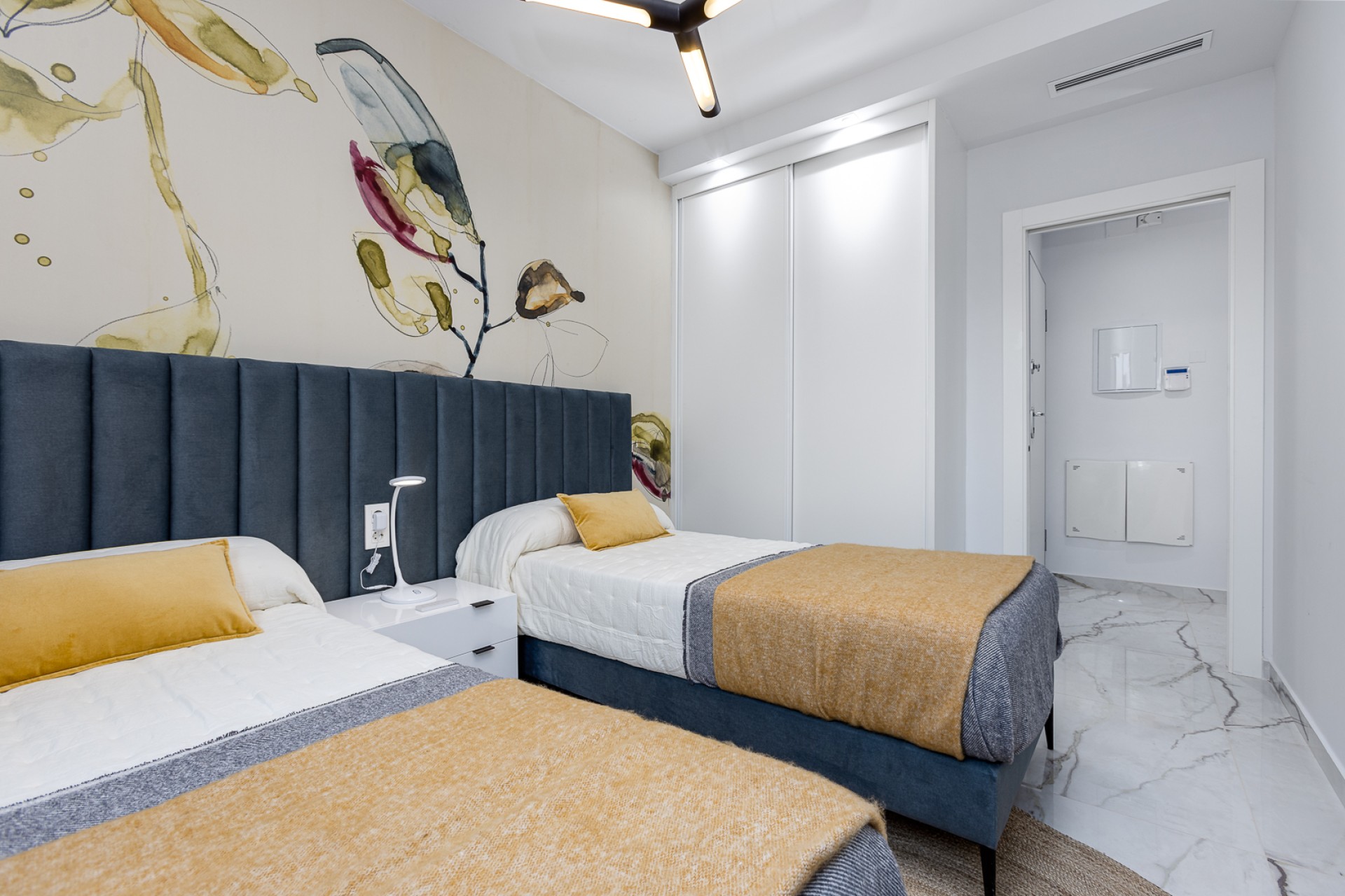 Nowy budynek - ground-floor - Torrevieja