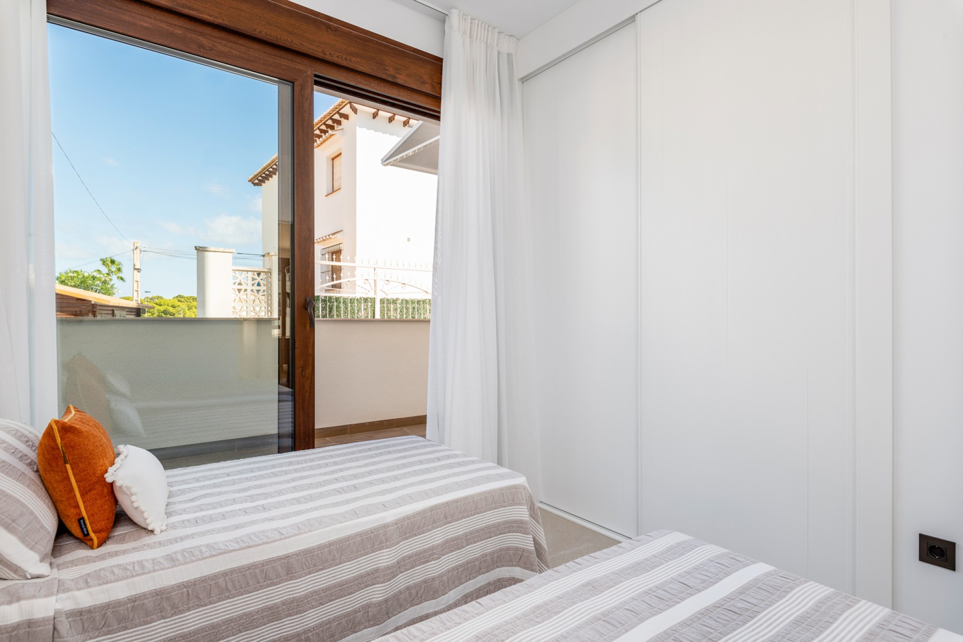 Nowy budynek - low-bungalow - Torrevieja