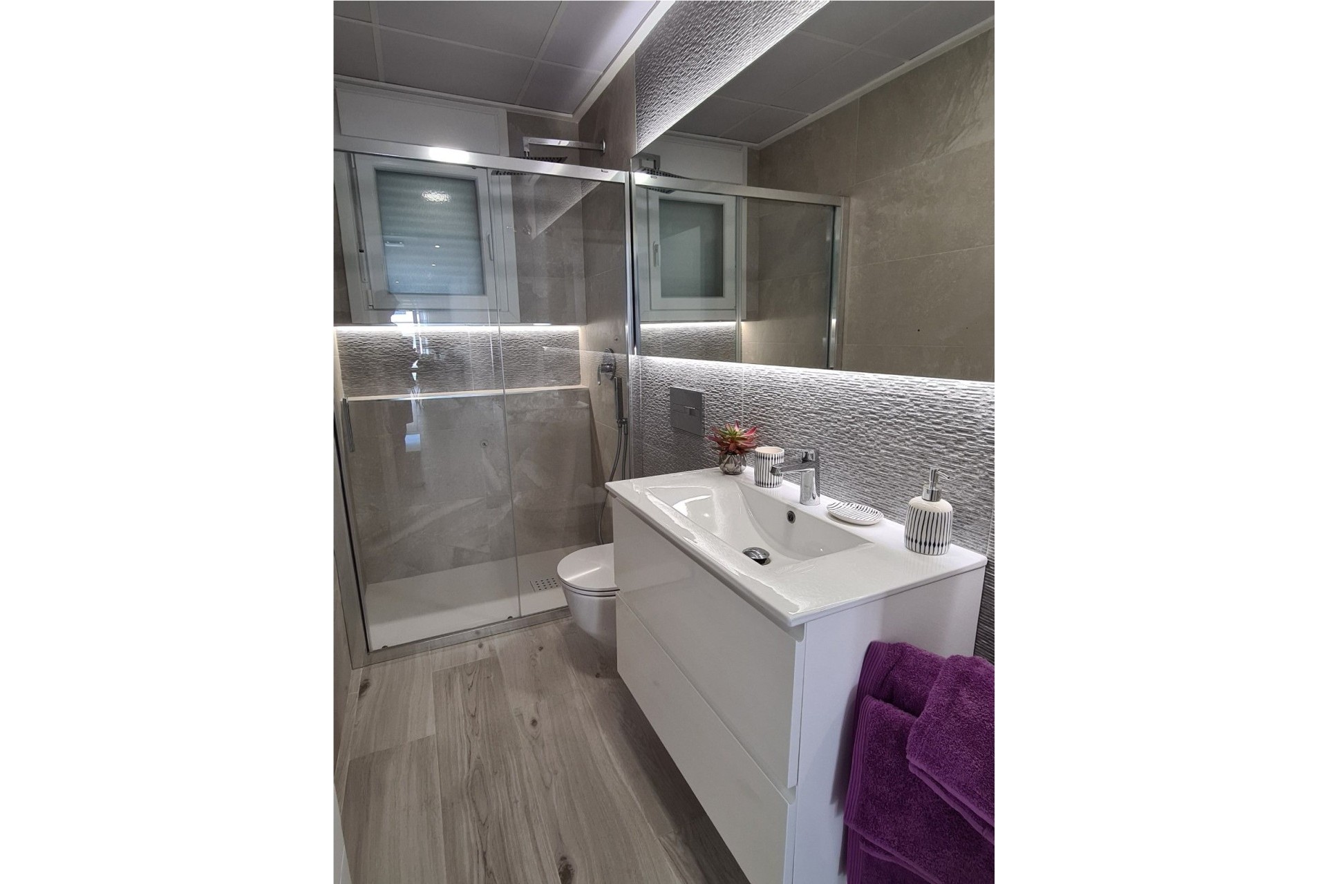 Nowy budynek - Villa - avileses