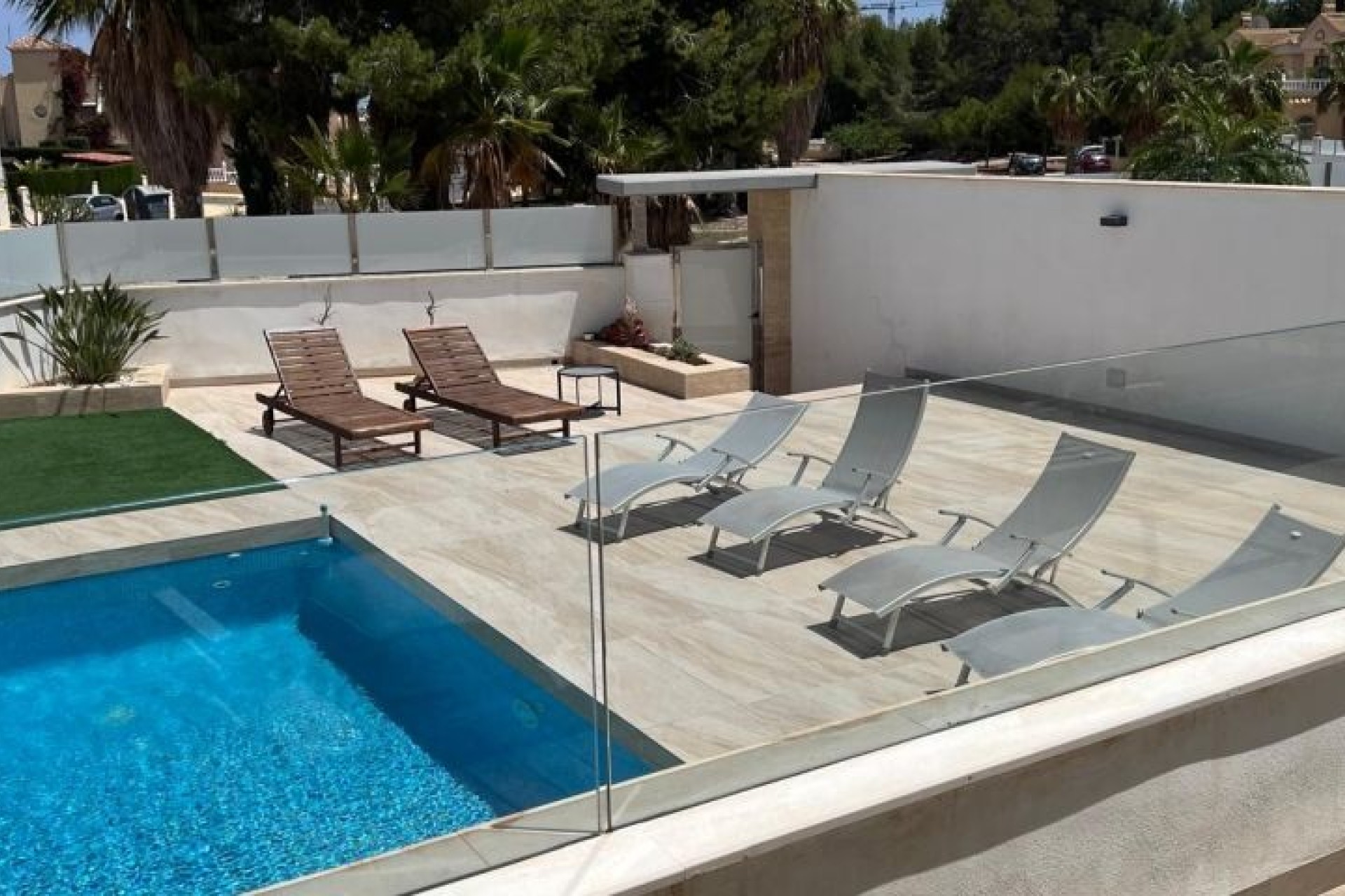 Odsprzedaż - Villa - Orihuela Costa