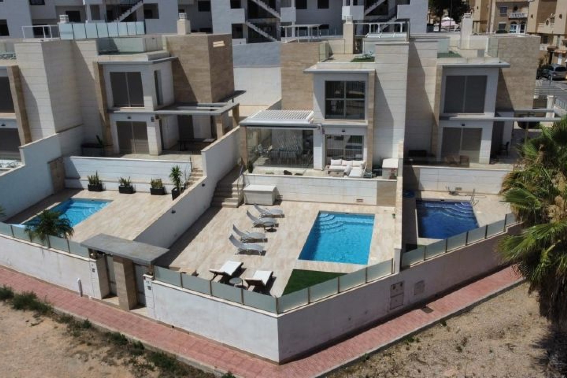 Перепродажа - Villa - Orihuela Costa