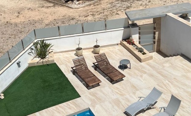Перепродажа - Villa - Orihuela Costa