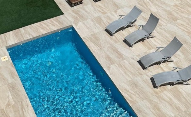 Перепродажа - Villa - Orihuela Costa