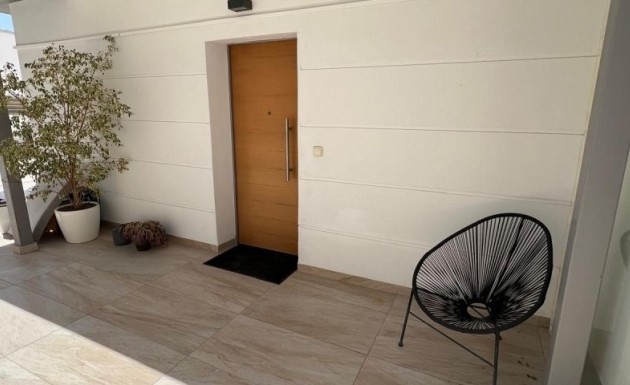 Перепродажа - Villa - Orihuela Costa