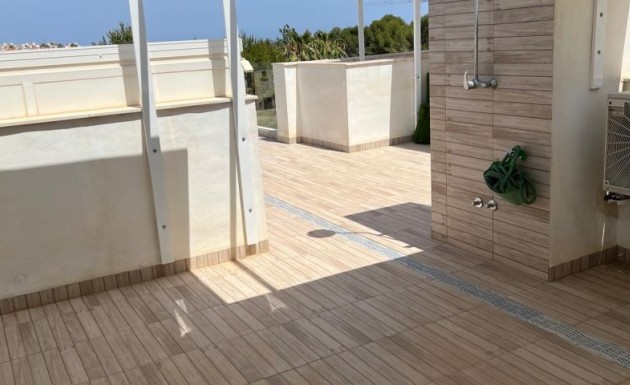 Перепродажа - Villa - Orihuela Costa