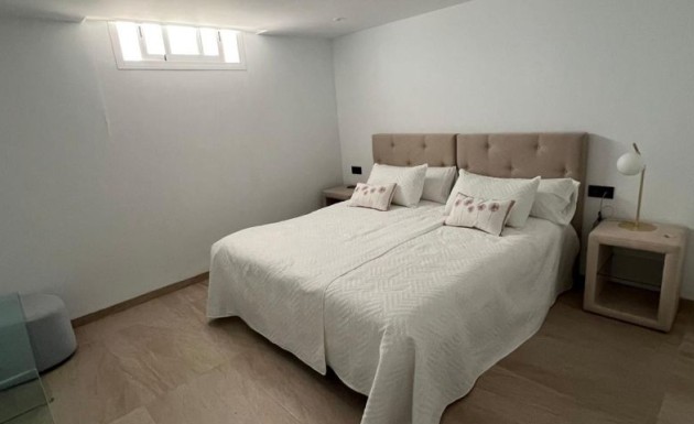 Перепродажа - Villa - Orihuela Costa