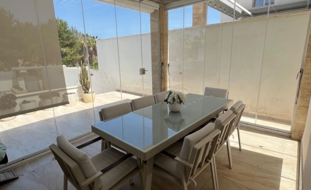 Перепродажа - Villa - Orihuela Costa