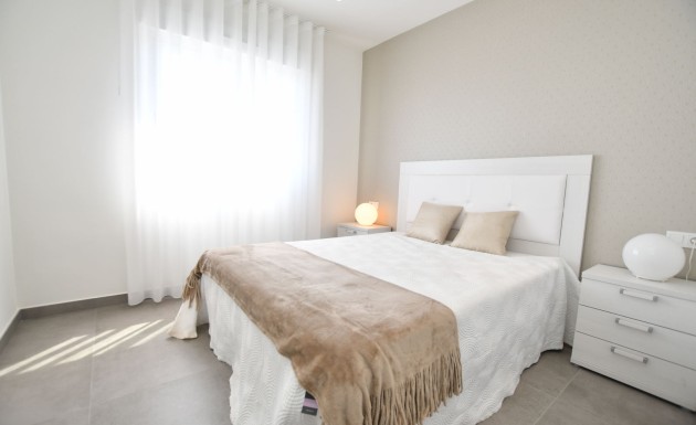 Nowy budynek - high-bungalow - San Miguel de Salinas