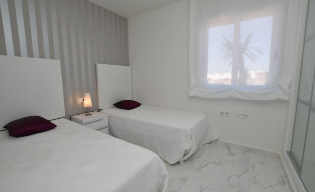 Nowy budynek - high-bungalow - San Miguel de Salinas