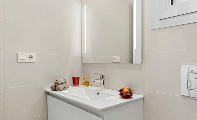 Nowy budynek - Daszek - Orihuela