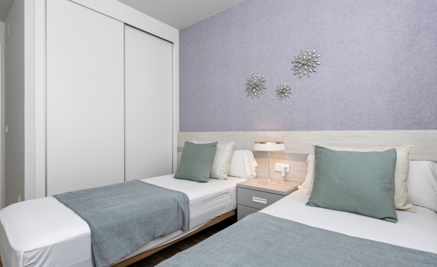 Nowy budynek - Daszek - Orihuela