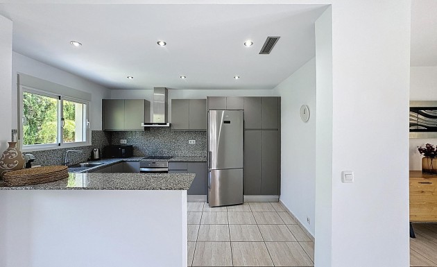 Resale - Villa - Benitachell - Encinas