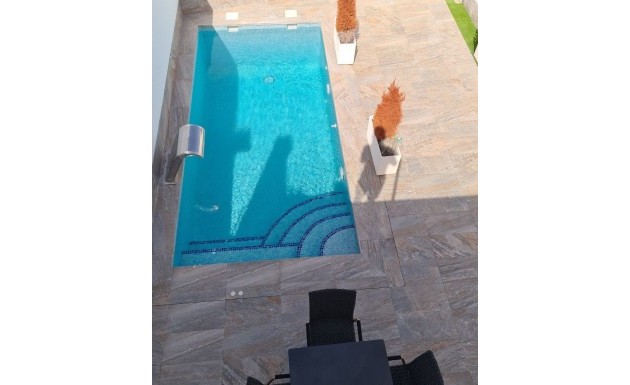 Nowy budynek - Villa - avileses